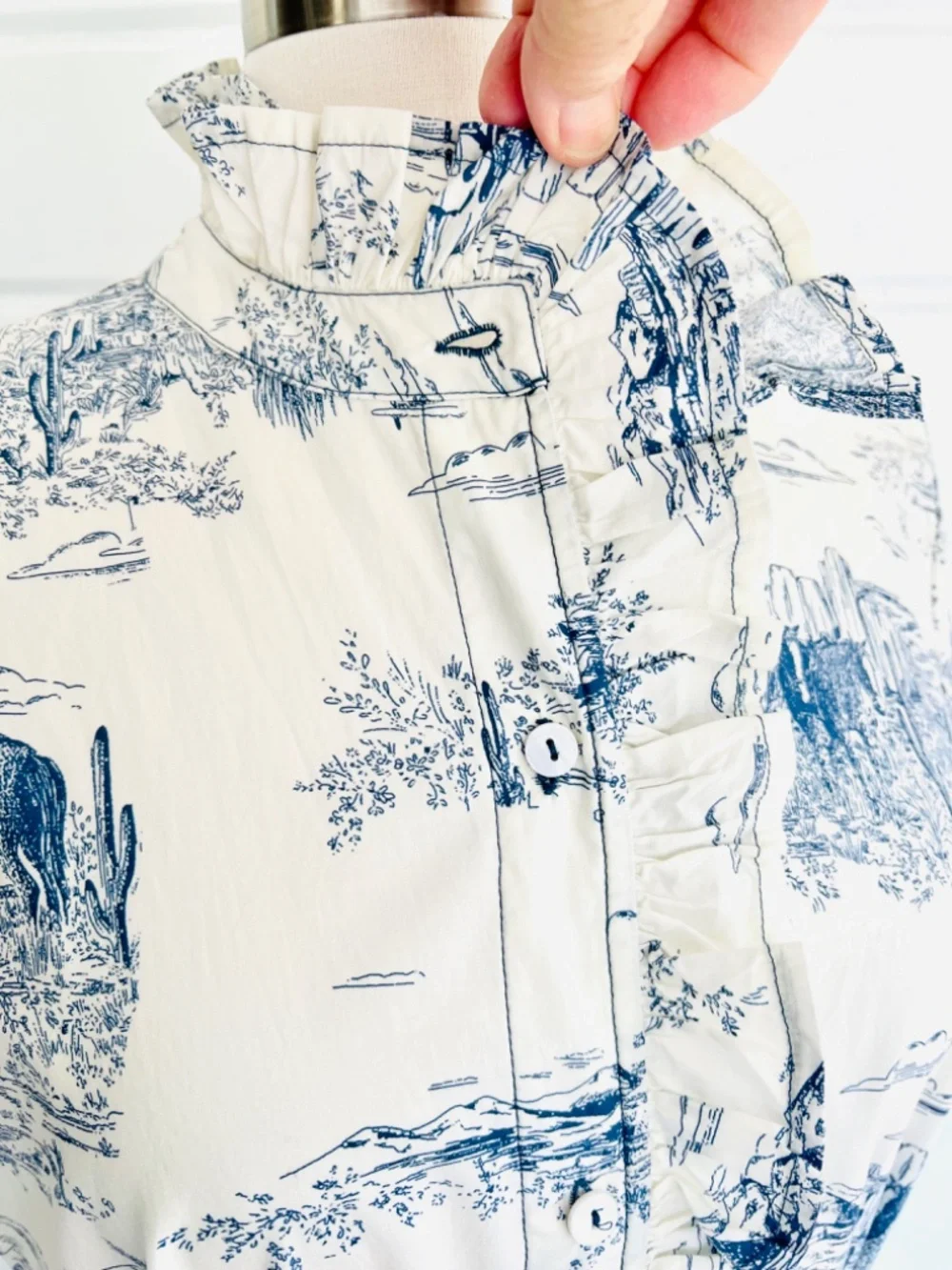 MILLE Victoria Ruffle Front Dress in Cream/Blue  Western Landscape Print - S - Picture 5 of 14